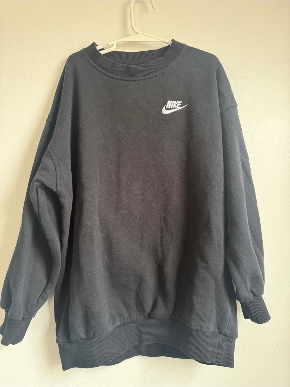 Nike Black Oversized Crewneck Sweatshirt Embroidered Logo Size M